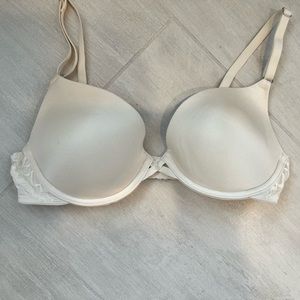 Lily of France push up bra 34B